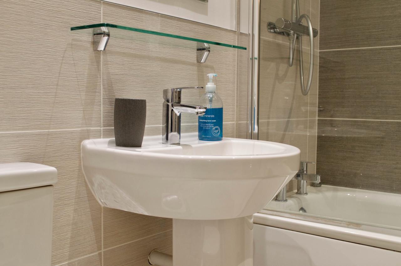 2 Bedroom With Free Parking Appartement