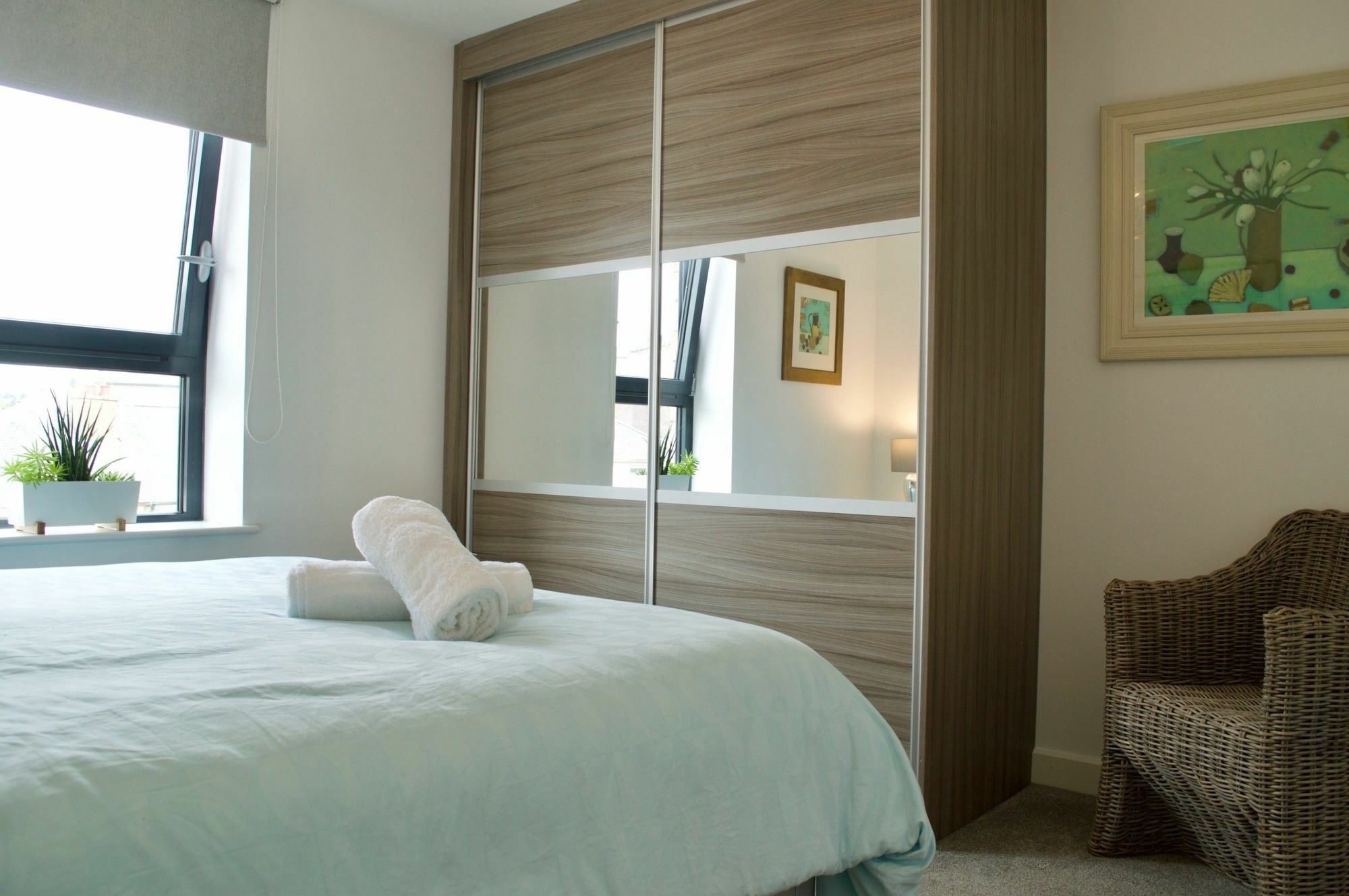 2 Bedroom With Free Parking Appartement *